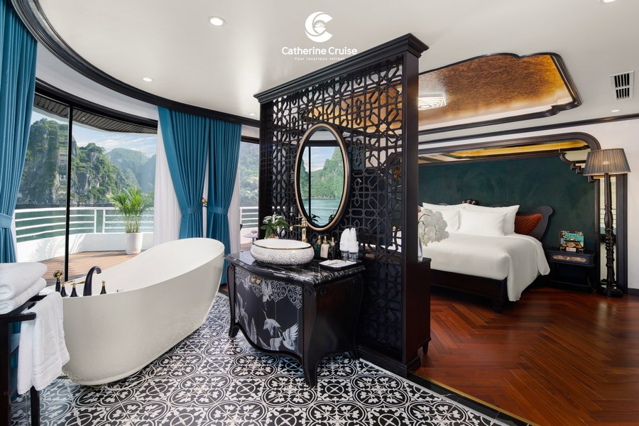 Phòng Royal Suite Tầng 4- du thuyền Catherine 
