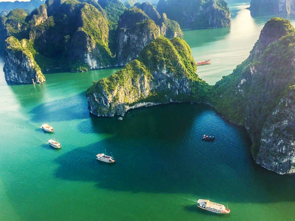 Tour thăm vịnh Hạ Long buổi sáng