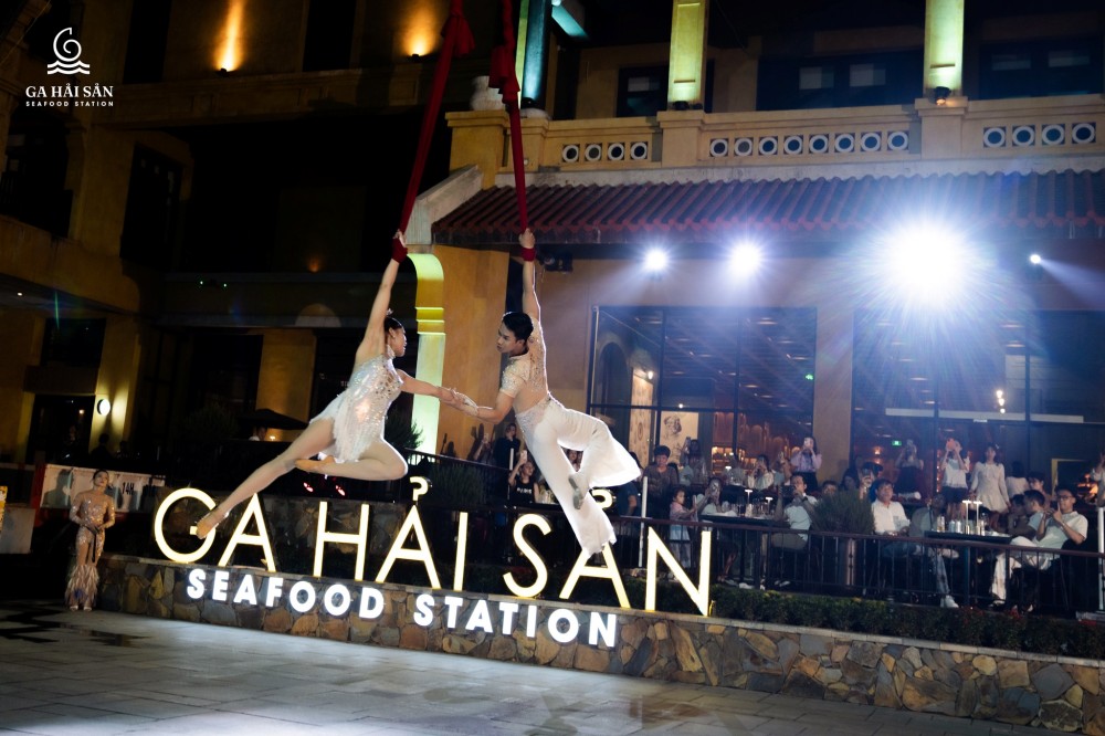 Âm Nhạc và các màn biểu diễn Sống Động, Không Thể Bỏ Lỡ